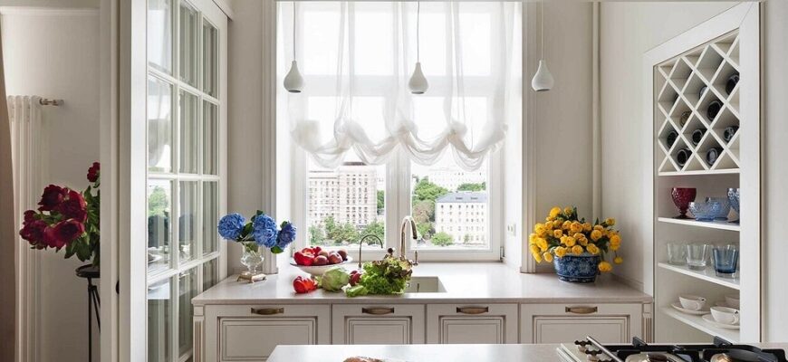 Стол-подоконник на кухне